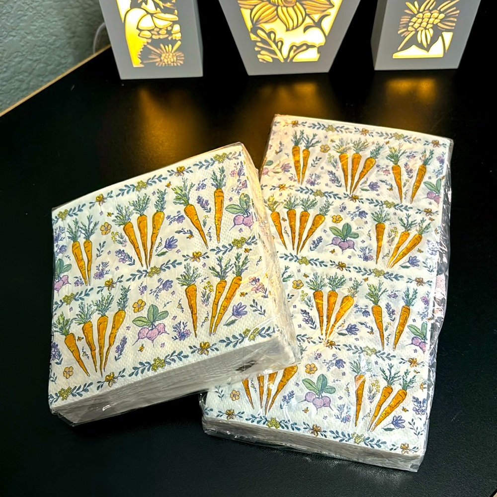 Punch studio Beverage 3-ply Napkin and Guest Towel Easter Spring